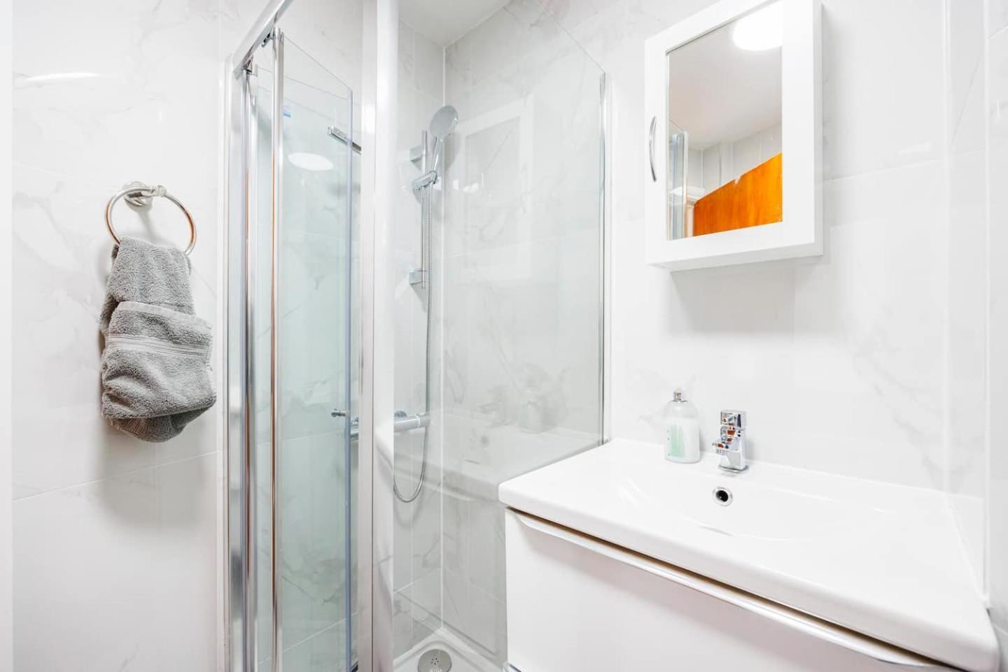 Three Bedrooms 3 Bathrooms In * Londra