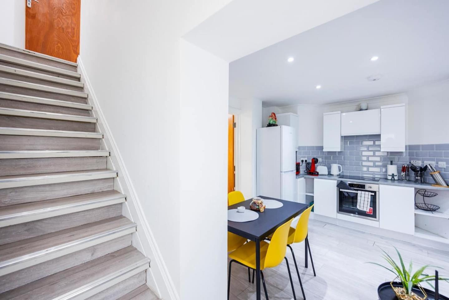 Three Bedrooms 3 Bathrooms In Appartamento