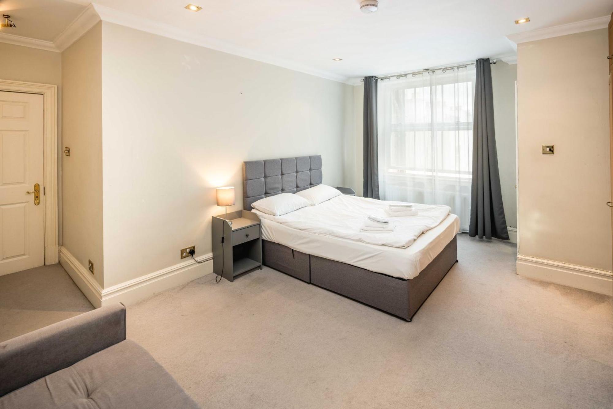 Kensington Skyline Penthouse Apartment London