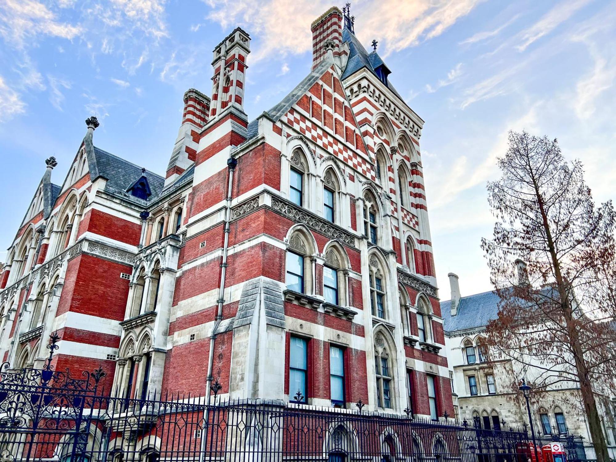 Excellent Entire Between St Pauls Cathedral And Covent Garden Appartement Londen