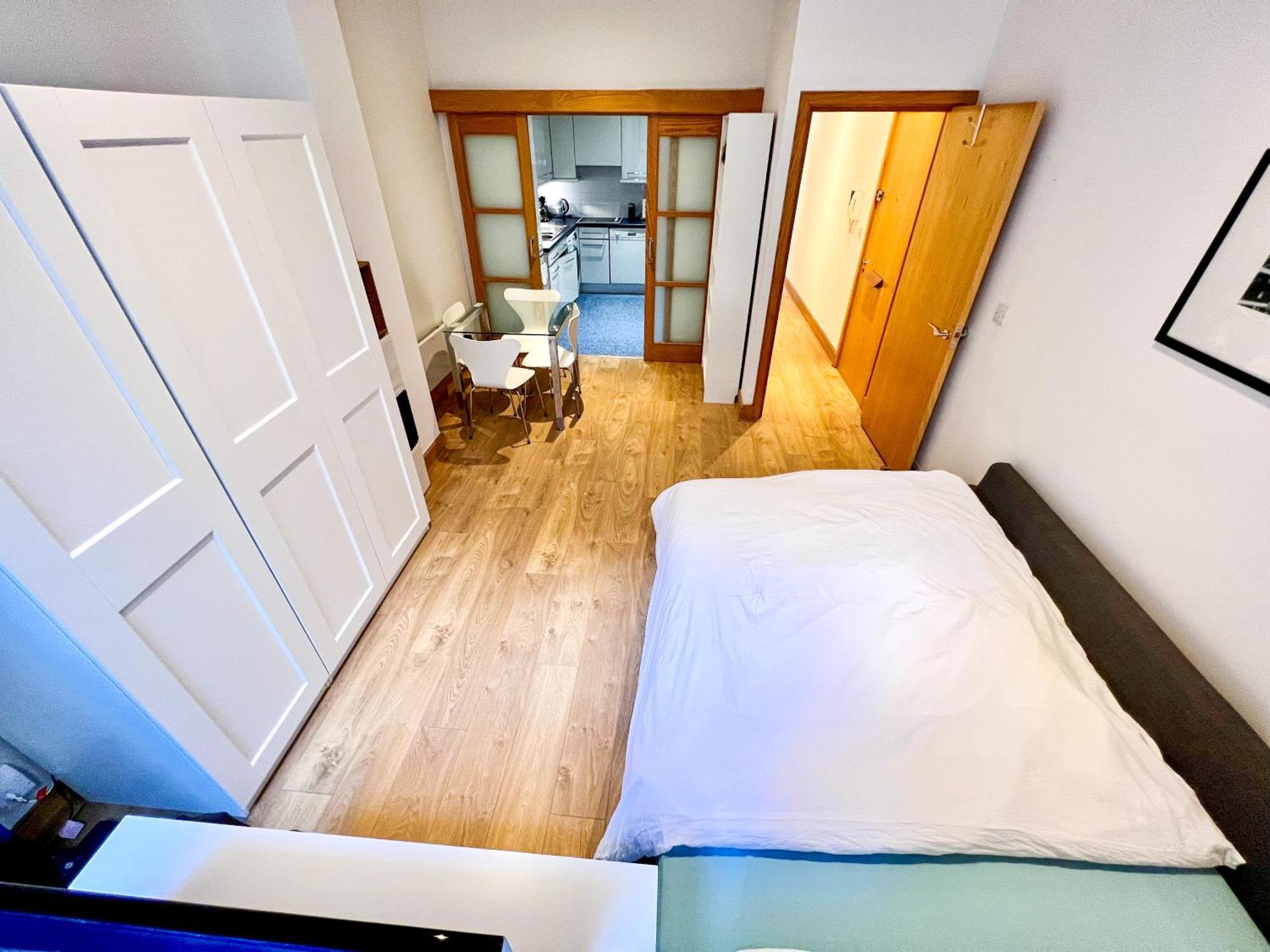 Excellent Entire Between St Pauls Cathedral And Covent Garden Appartement *