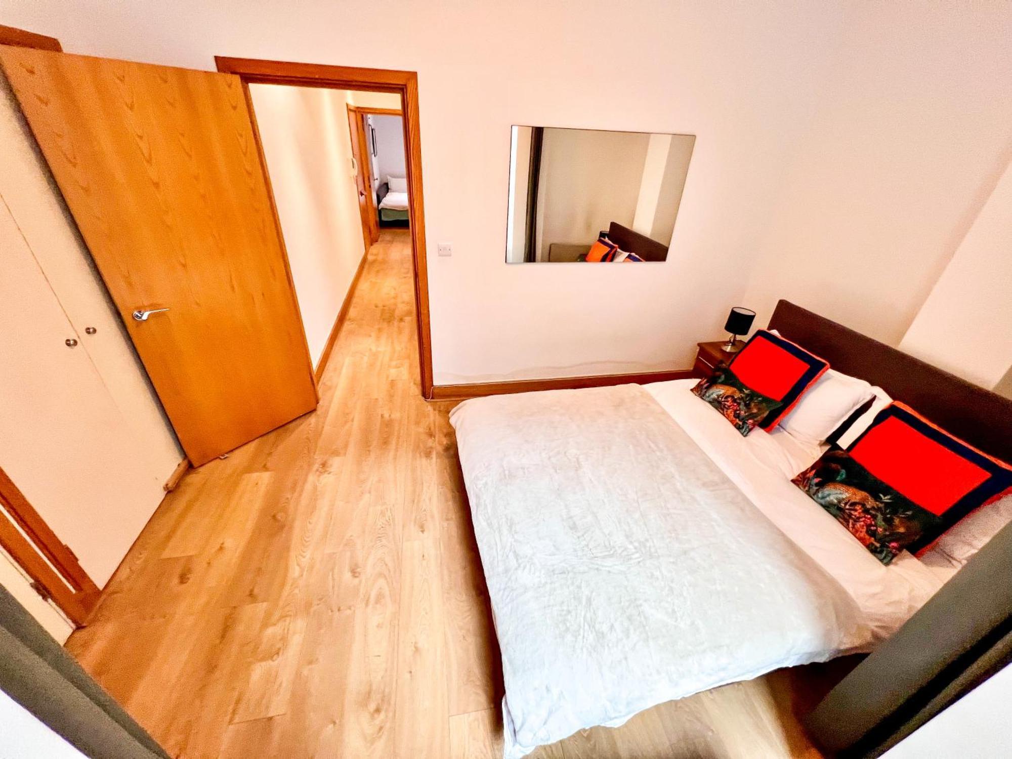 Excellent Entire Between St Pauls Cathedral And Covent Garden *