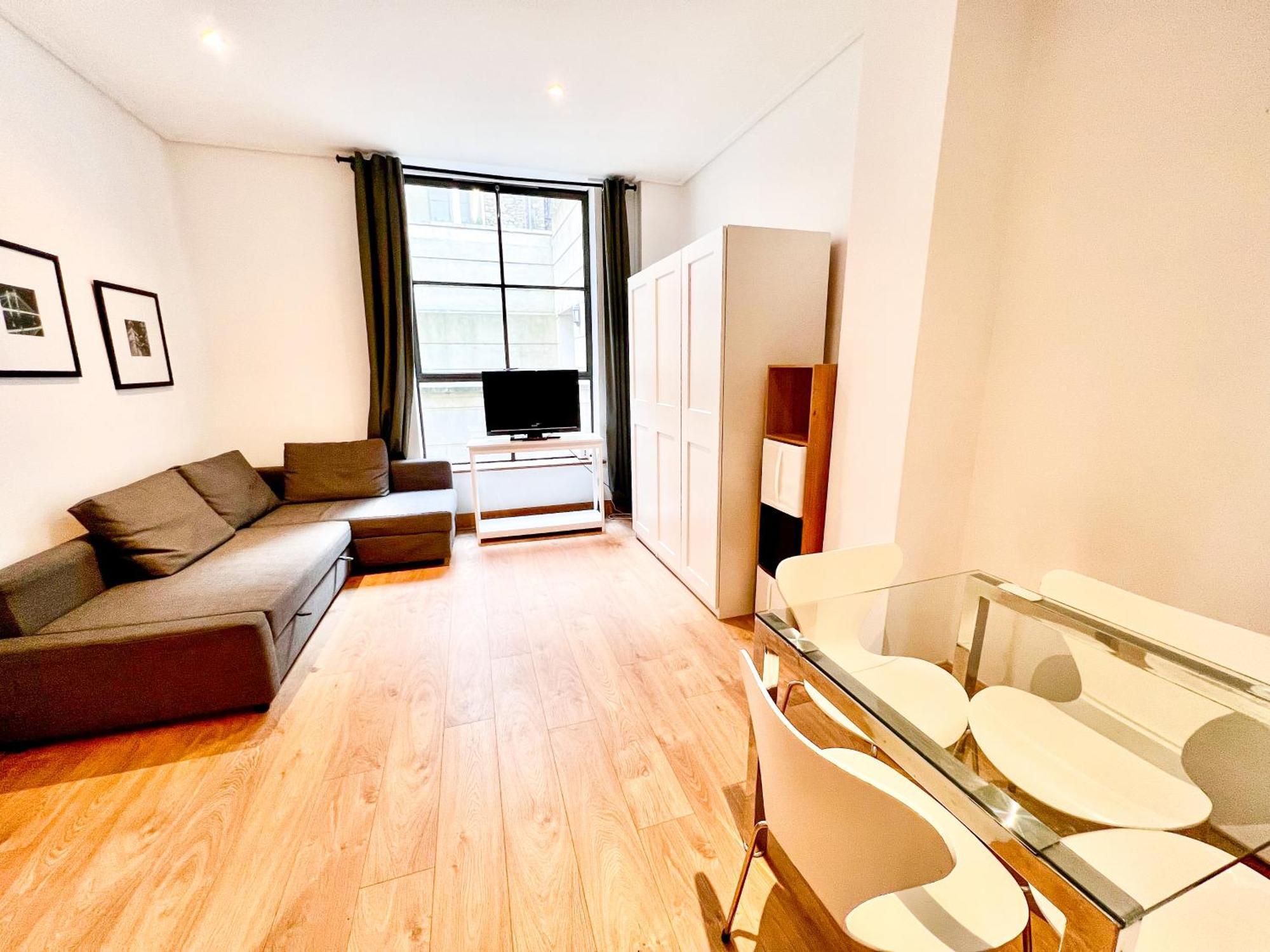 Excellent Entire Between St Pauls Cathedral And Covent Garden Londen