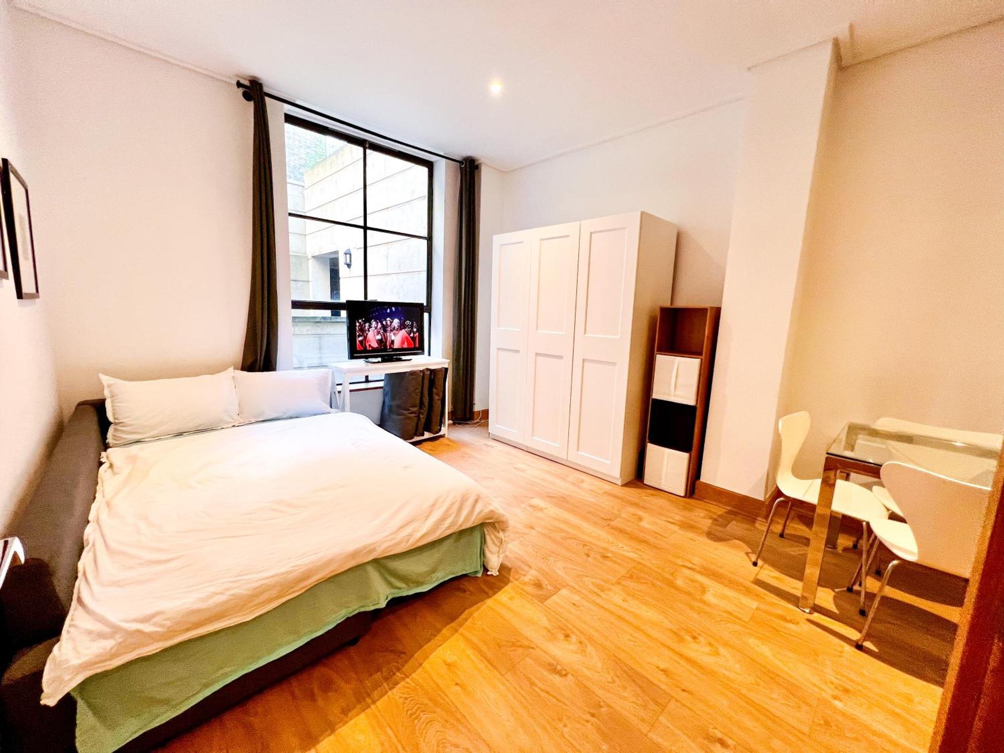 Excellent Entire Between St Pauls Cathedral And Covent Garden Appartement *