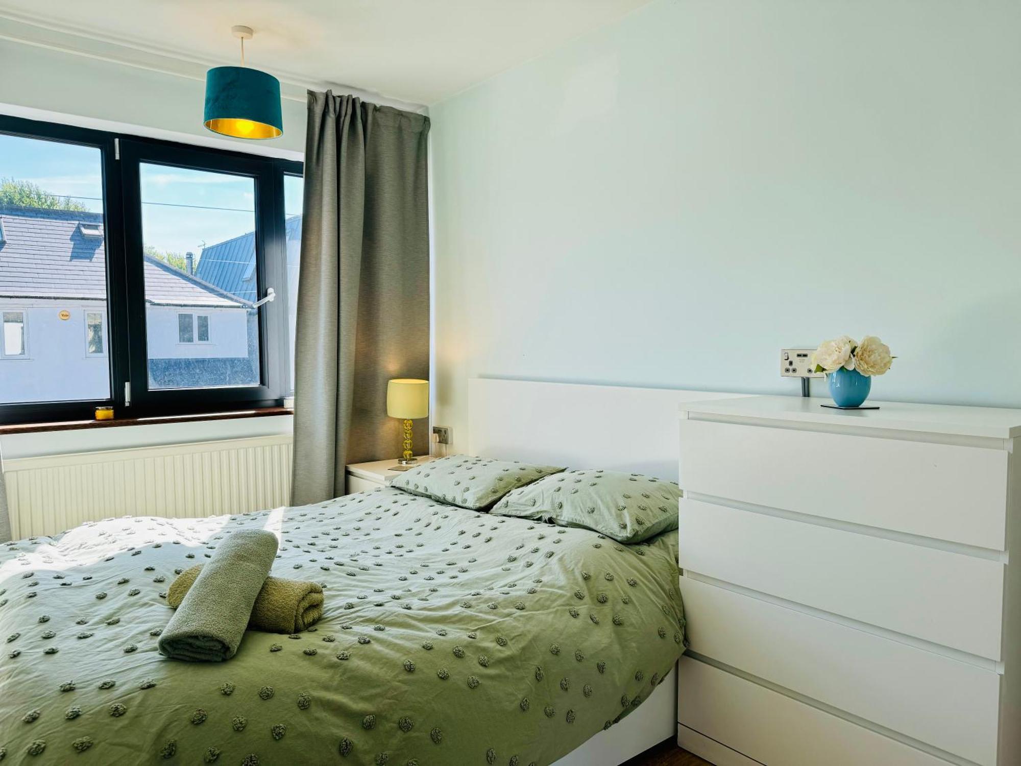 Semesterbostad Cosy Modern Family Free Parking Garden *