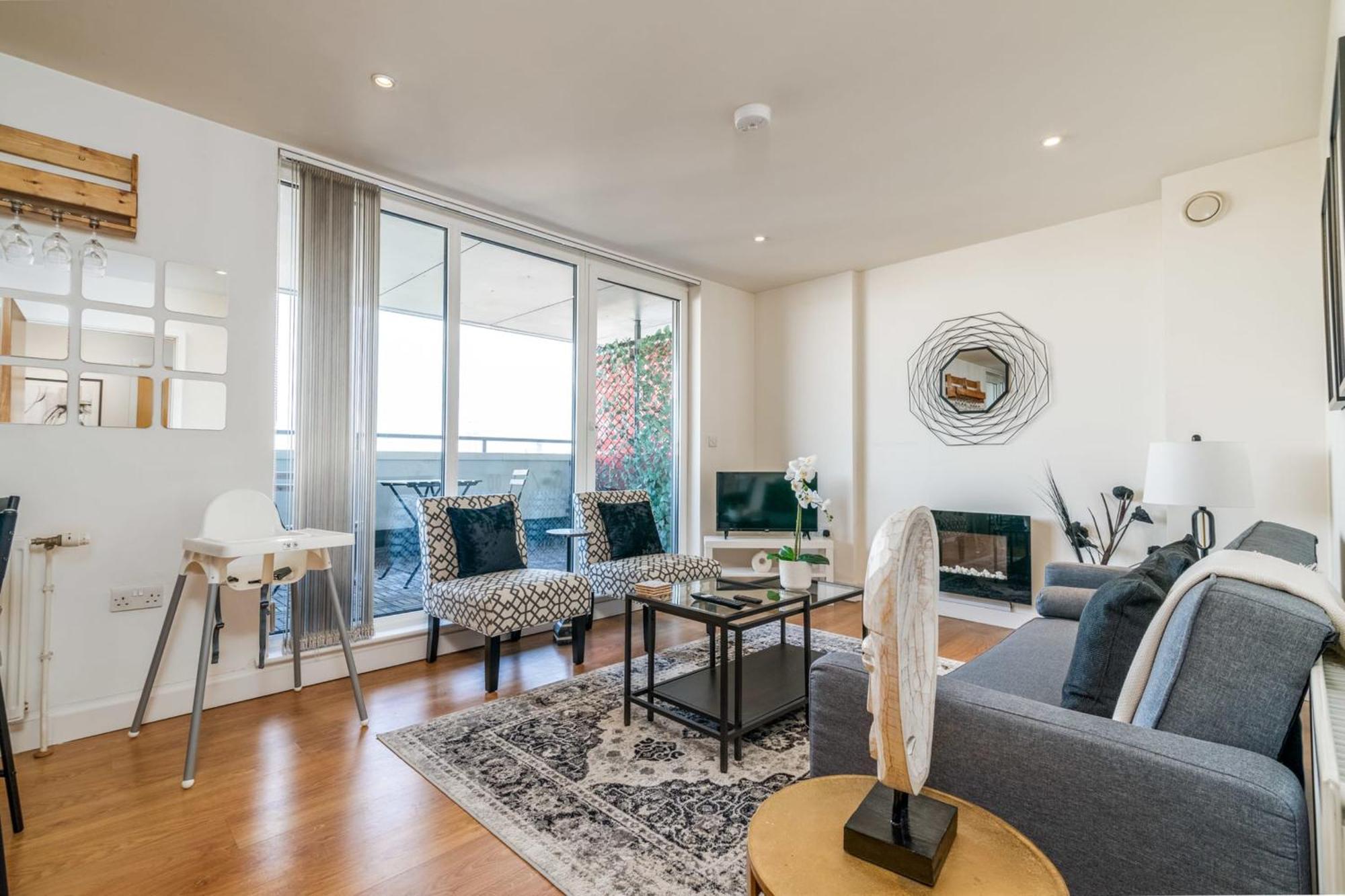 Appartement Modern Comfort Stratford 3br Duplex Londen