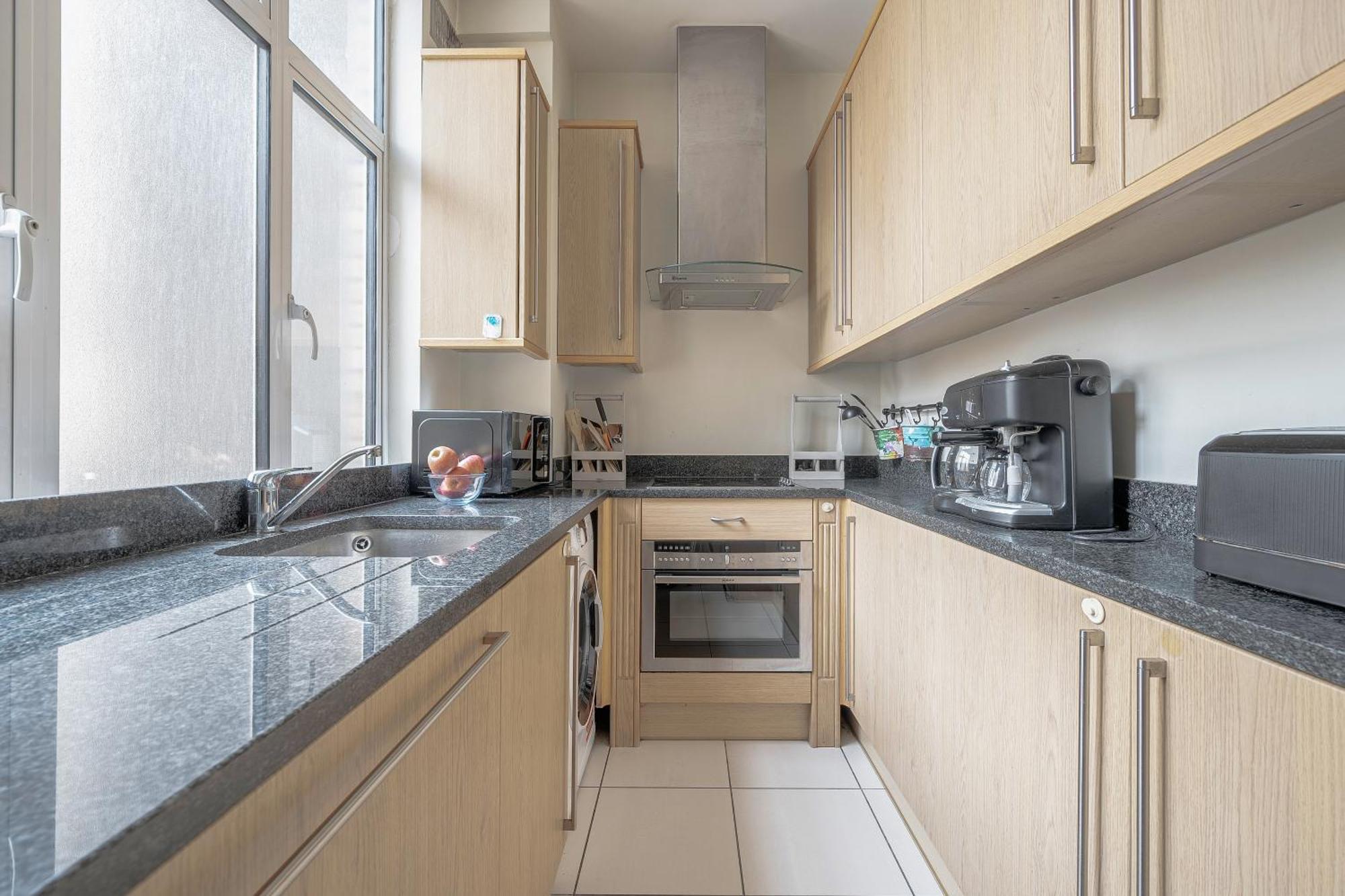 Luxurious Two-bedroom Haven In Marylebone London