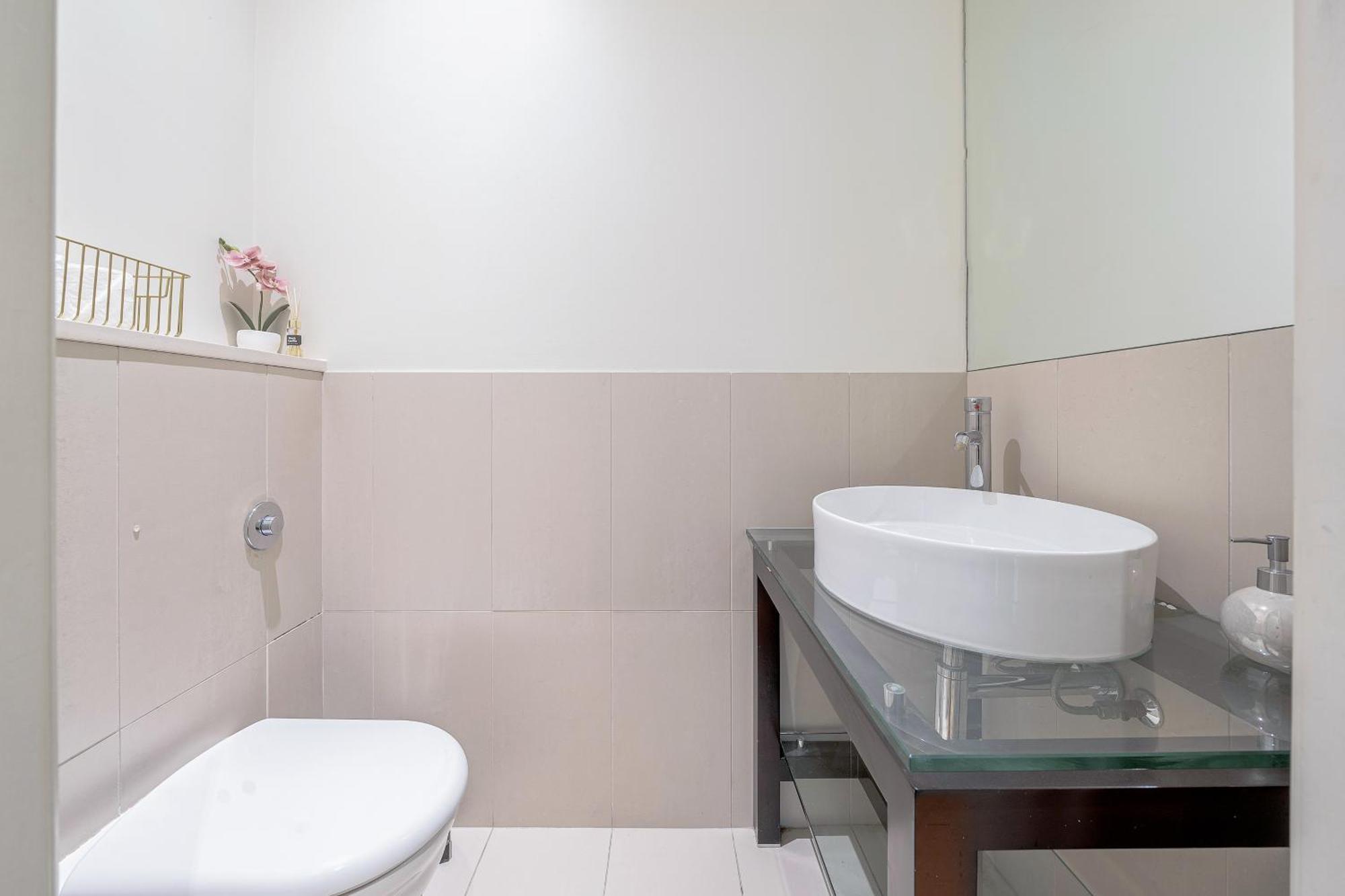 Luxurious Two-bedroom Haven In Marylebone London