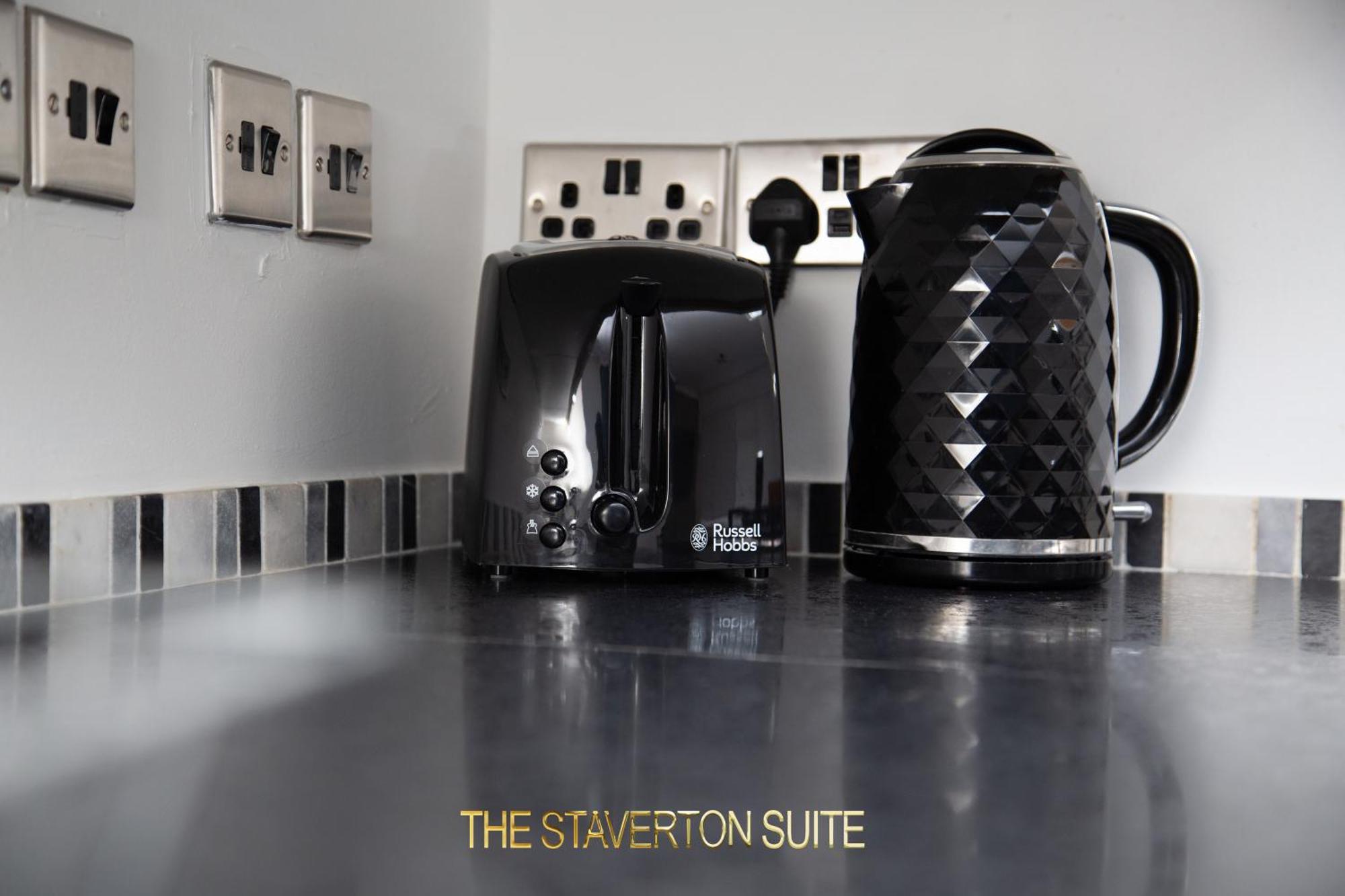 The Staverton Suite, * Londra