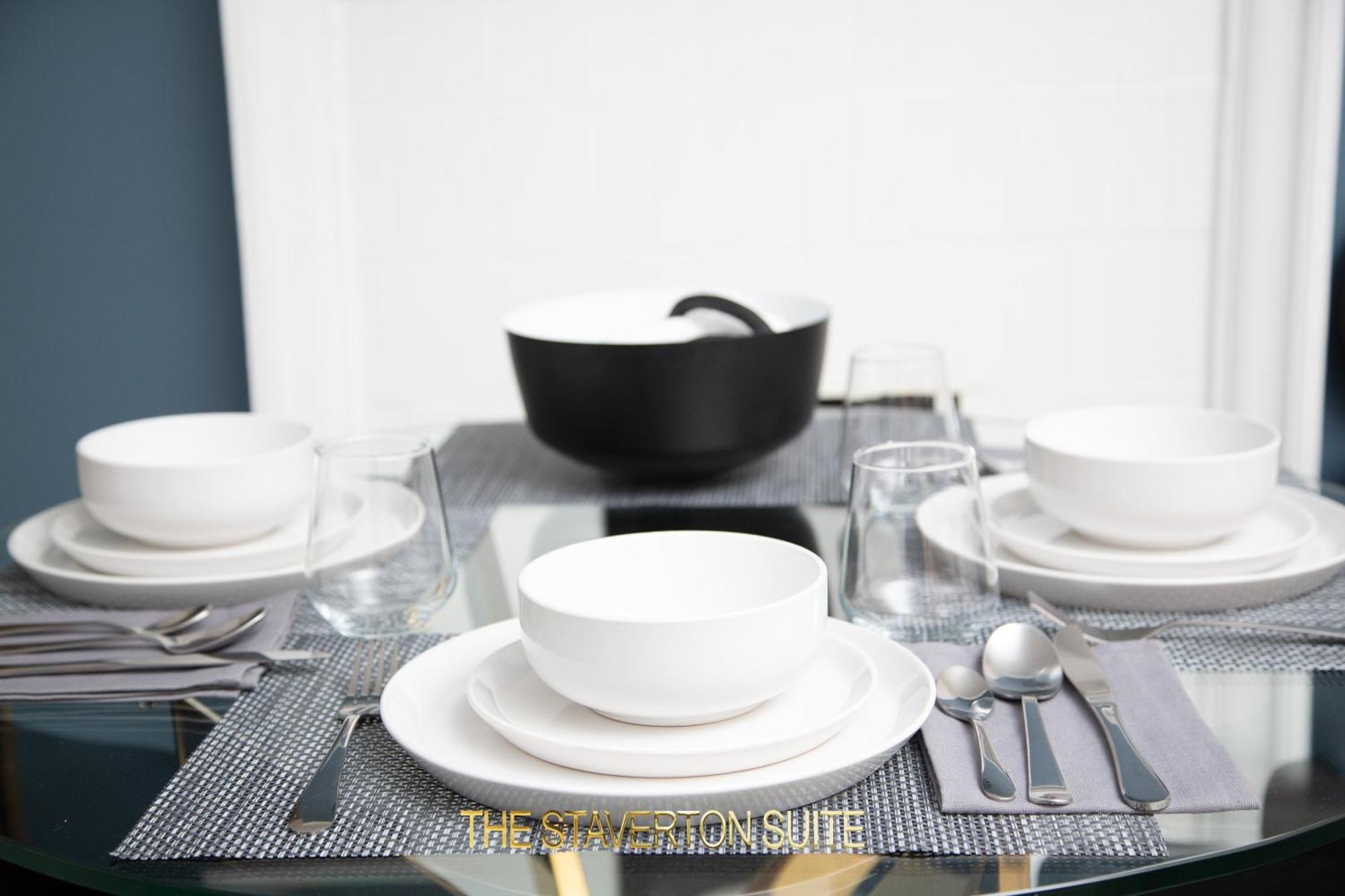 The Staverton Suite, Londra
