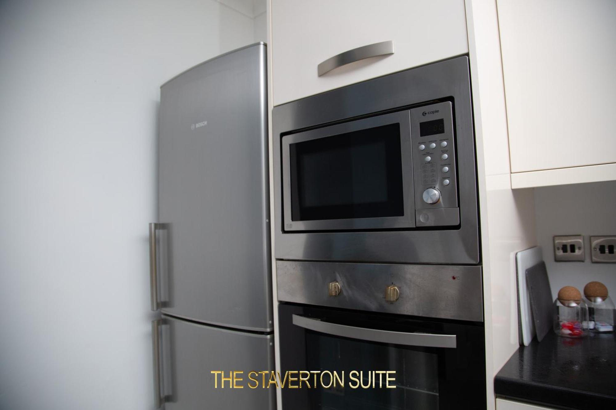 The Staverton Suite, * Londra