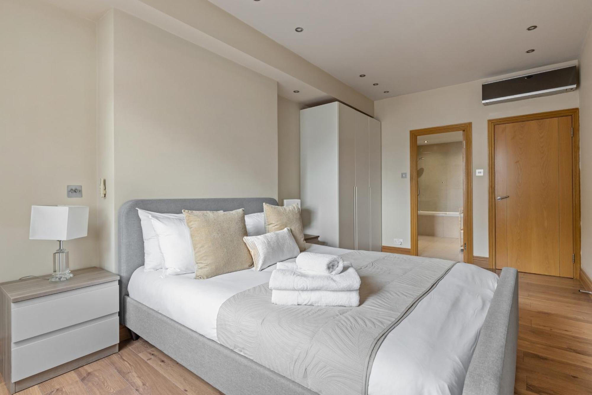 Enchanting Hideaway - La Reserve South Kensington * Londra