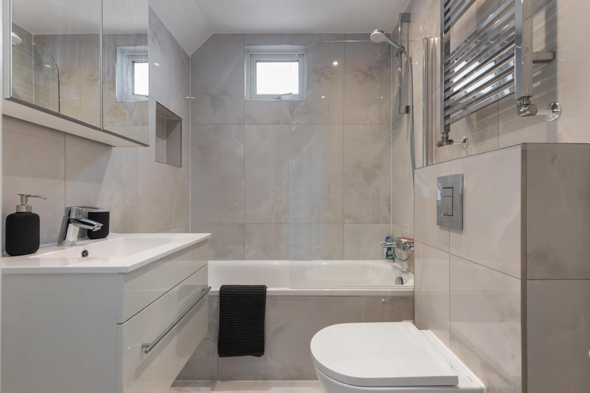 The Hampstead Hideaway - Free Parking - Close To Ldn Appartement *