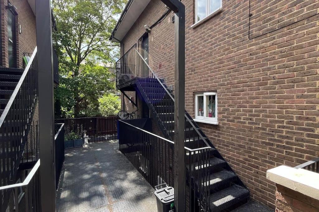 Appartement -air Con- Cute 2bd Flat 1 Min Maida Vale Station! Londen