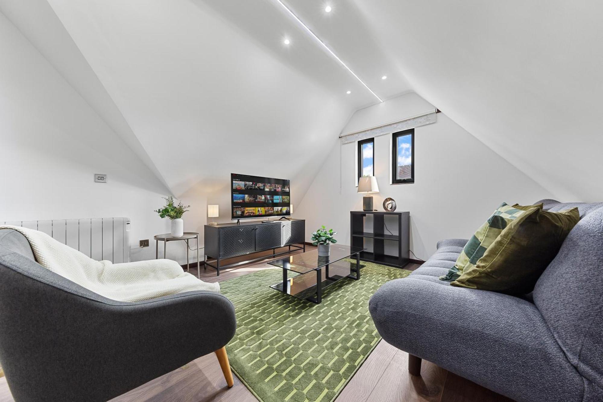 The Retreat - Unico Residences Apartment