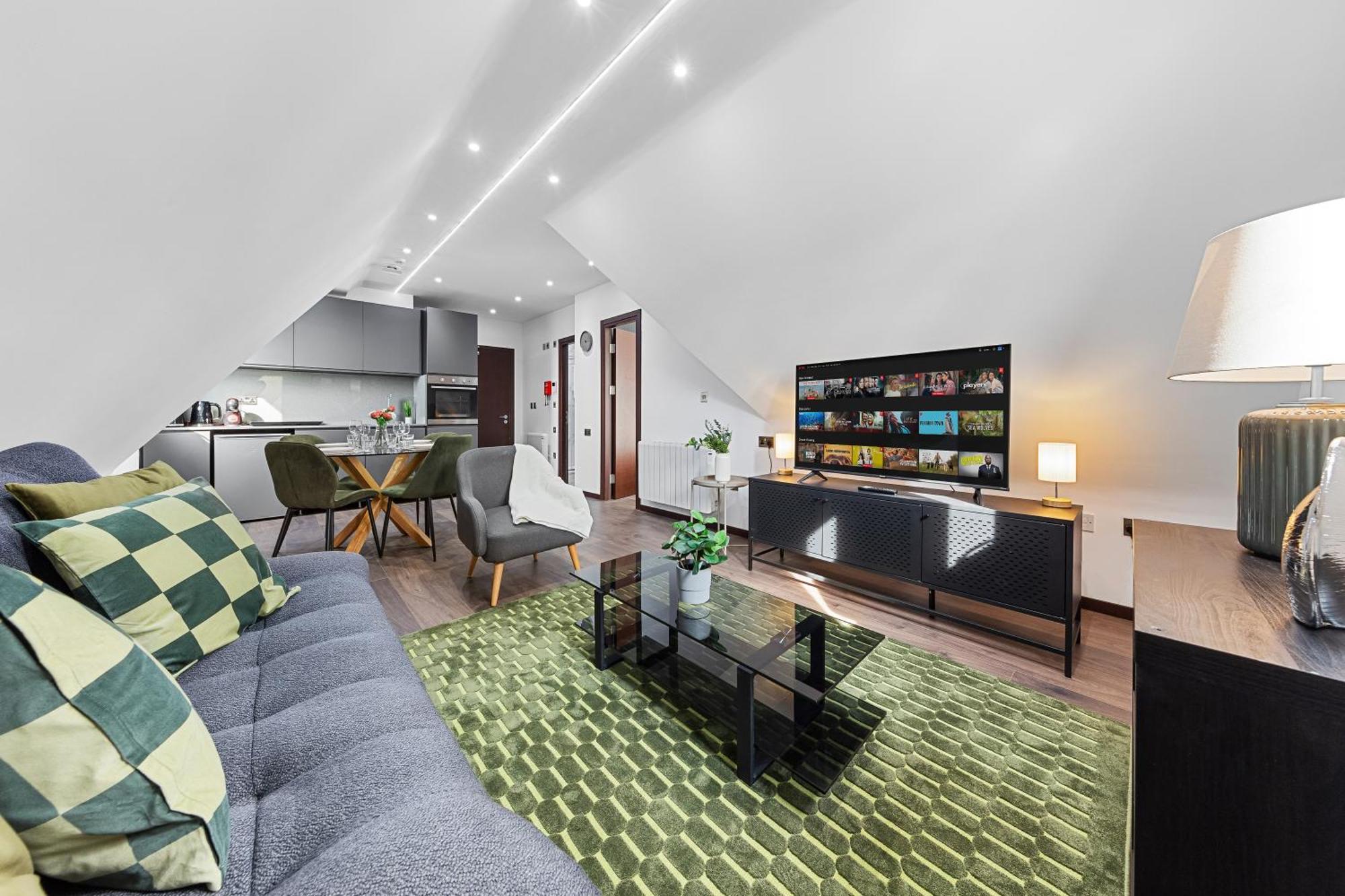 The Retreat - Unico Residences Apartment London