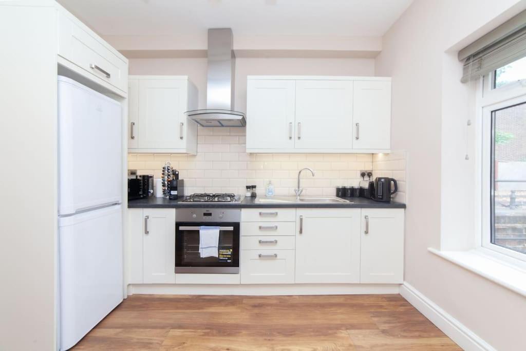 Spacy 3 Bedroom Woolwich Leilighet *