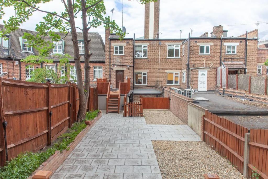 Spacy 3 Bedroom Woolwich Leilighet London