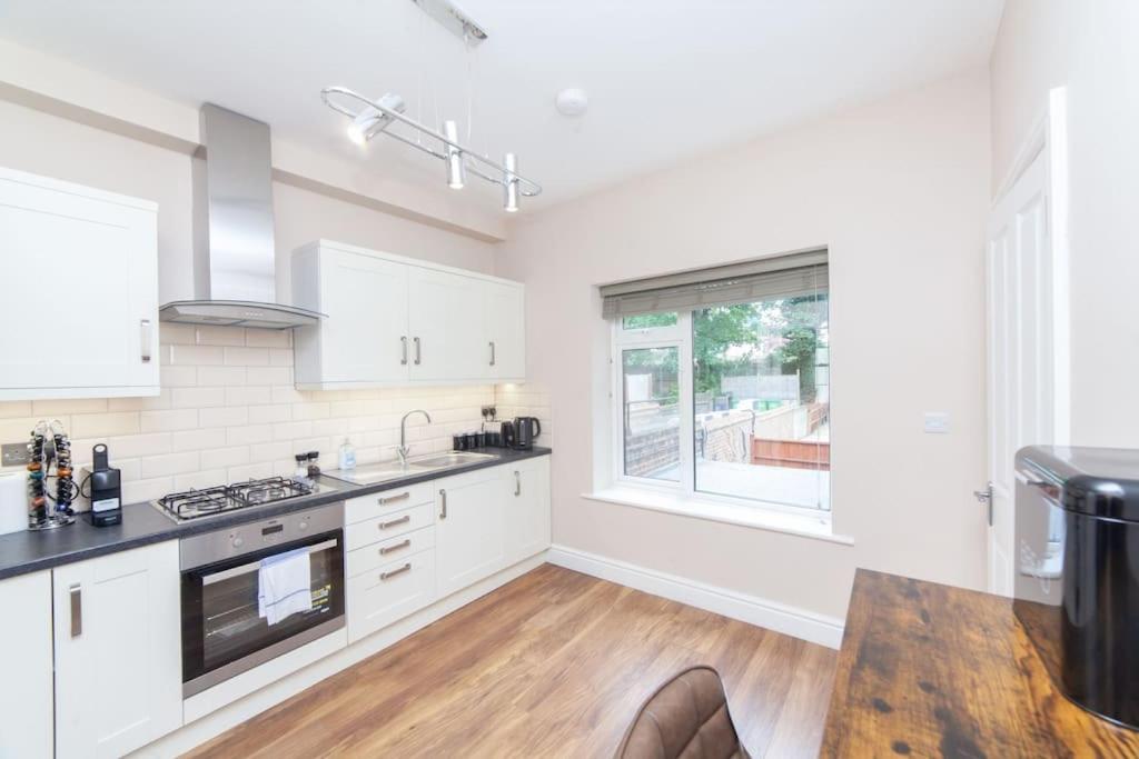 Spacy 3 Bedroom Woolwich Leilighet London