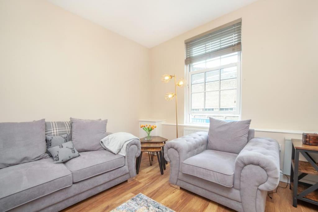 Lägenhet Spacy 3 Bedroom Woolwich