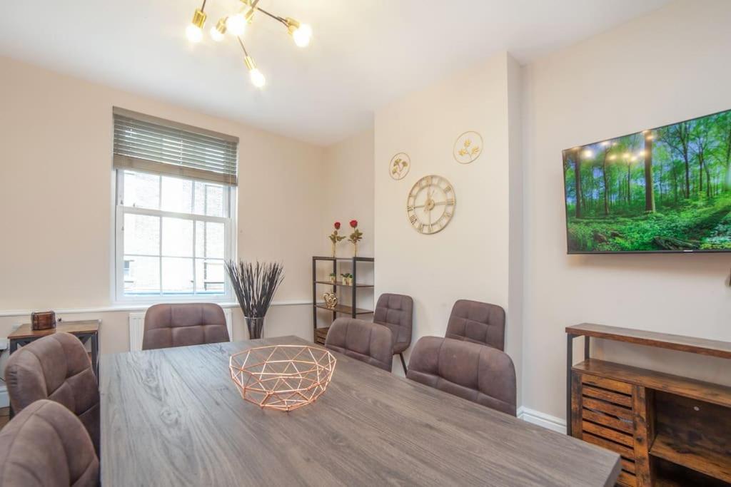 Spacy 3 Bedroom Woolwich Leilighet London
