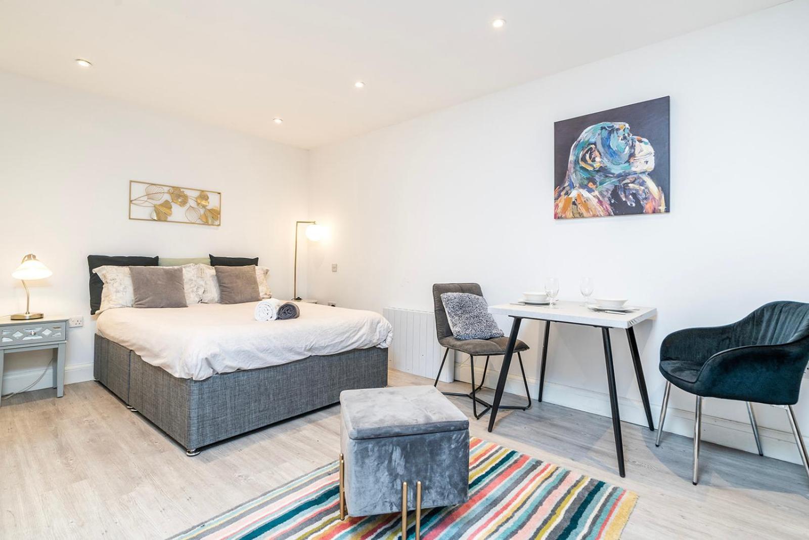 Leilighet Cosy 1 Bedroom Walking Distance To Mall With Parking Available London