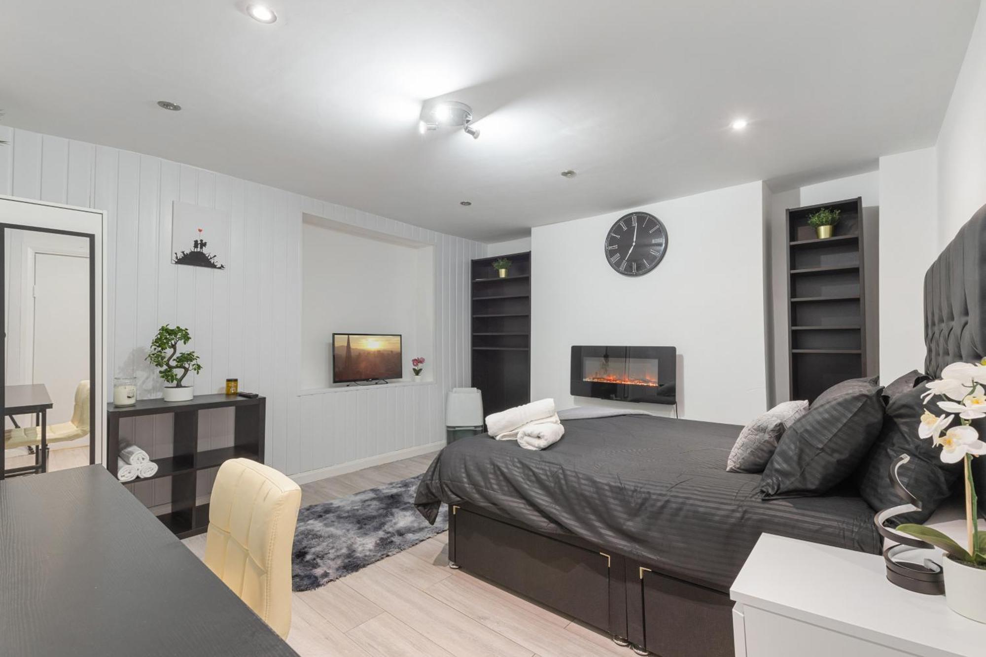 Chic Urban Retreat, Tower Bridge London