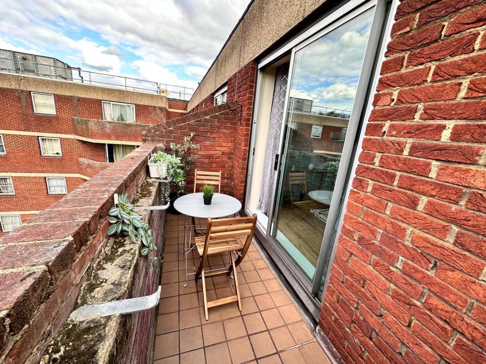 Leilighet Kensington Two Bedroom Near Cromwell Hospital *