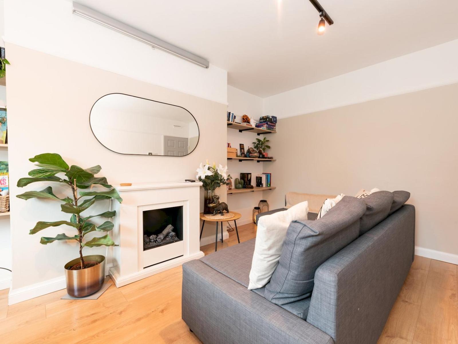 Leilighet Modern 2-bed Flat Woolwich Station 6 Mins Walk Pass The Keys *