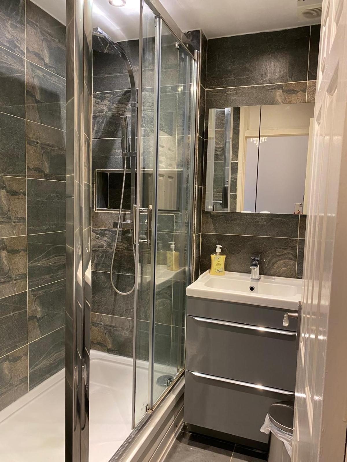 Appartement Stylish Entire House On Abbey Road Near Baker Street & Regent's Park In Londen