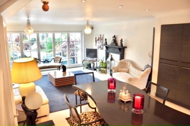 Beautiful In Gated Community London