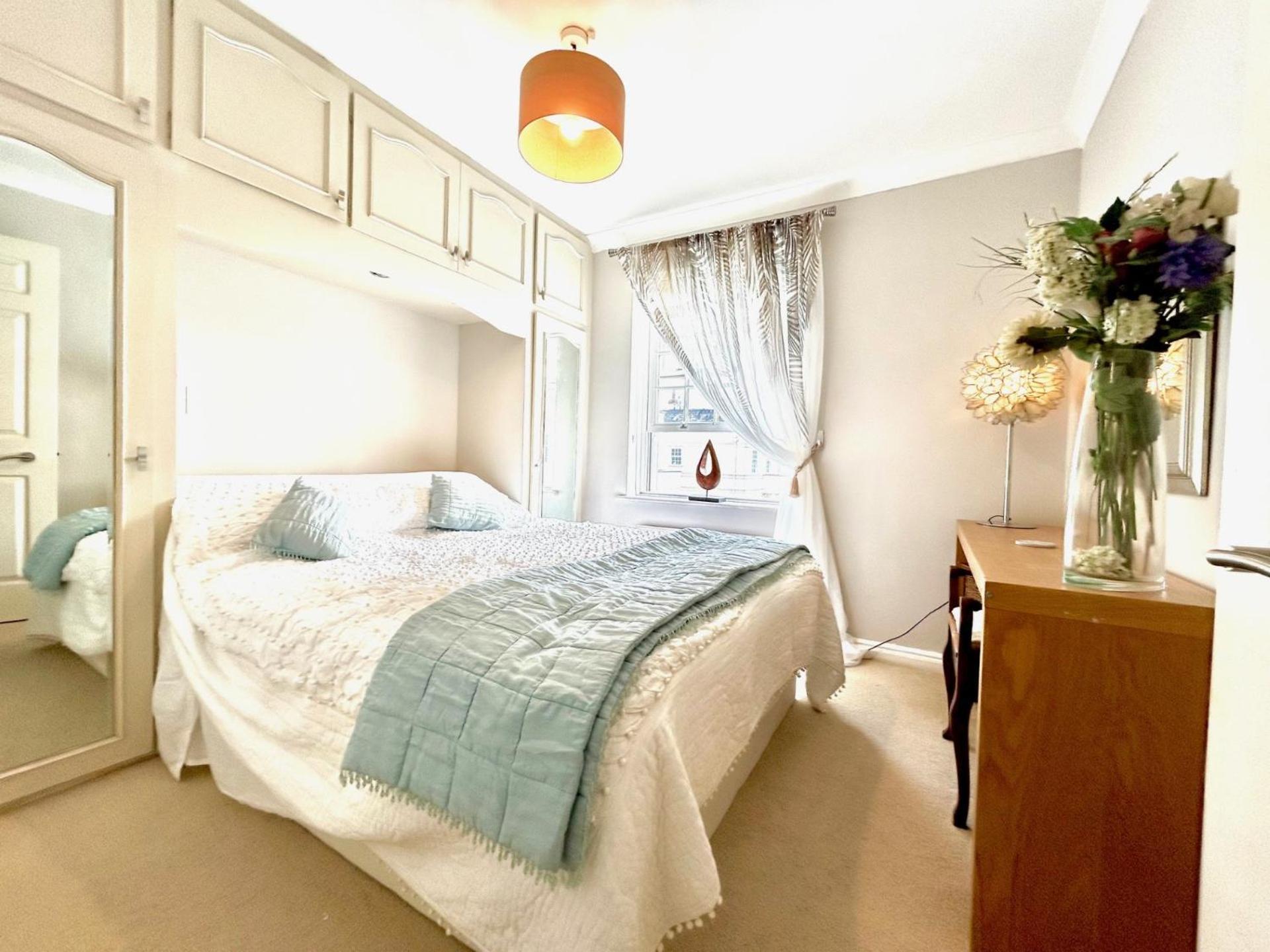 Beautiful In Gated Community London