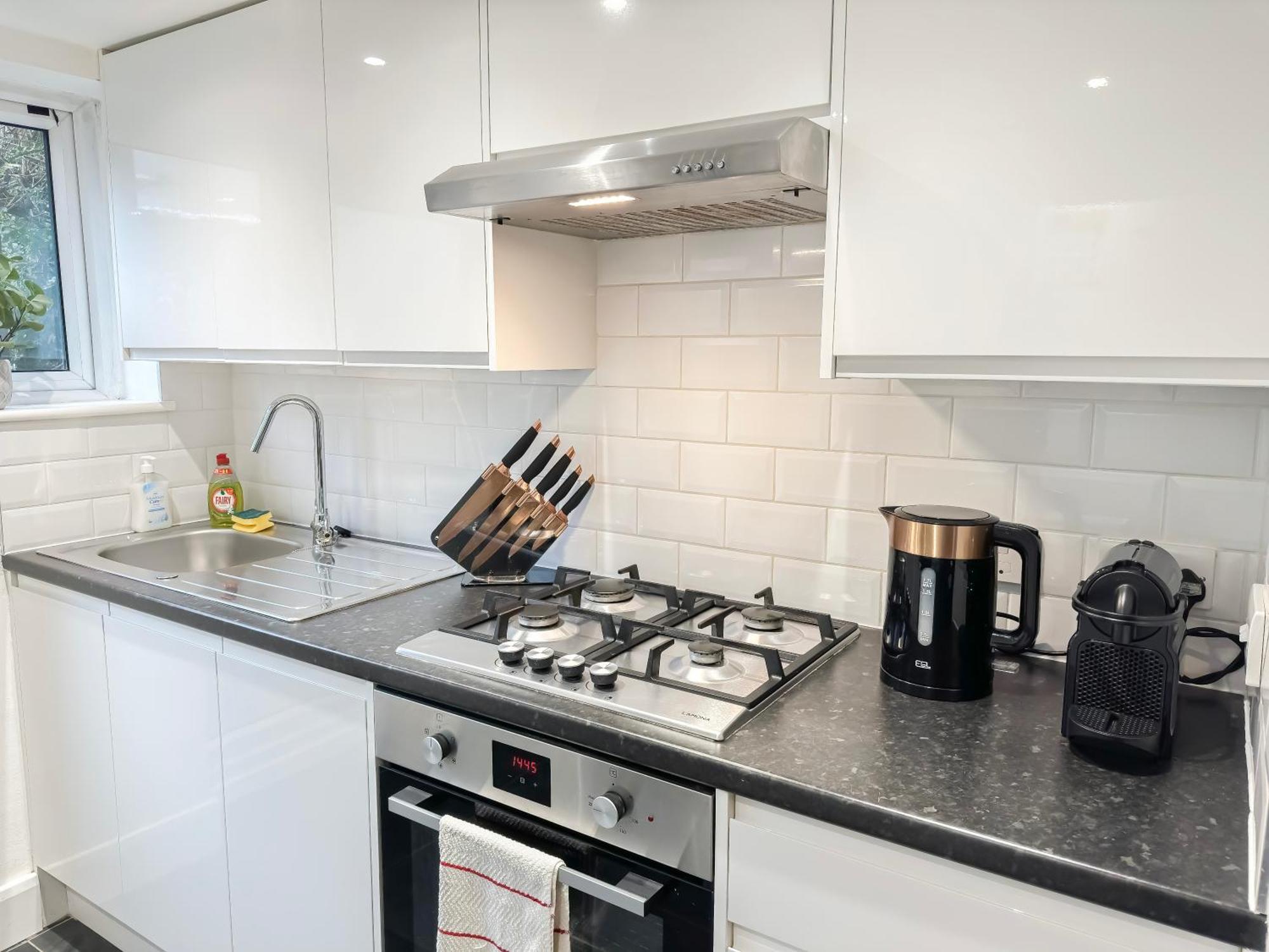 1bedroom Flat With Small Garden In Finsbury Park, Highbury Apartment *