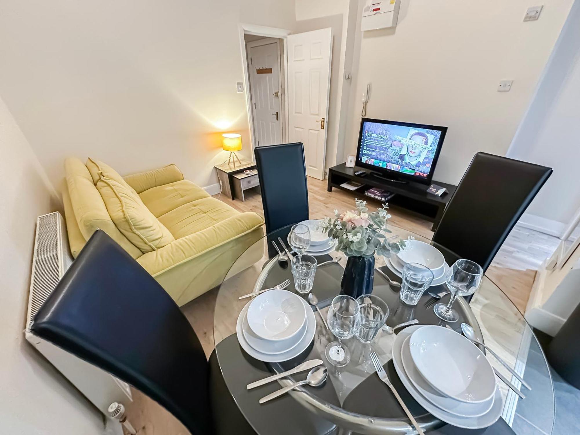 1bedroom Flat With Small Garden In Finsbury Park, Highbury Apartment