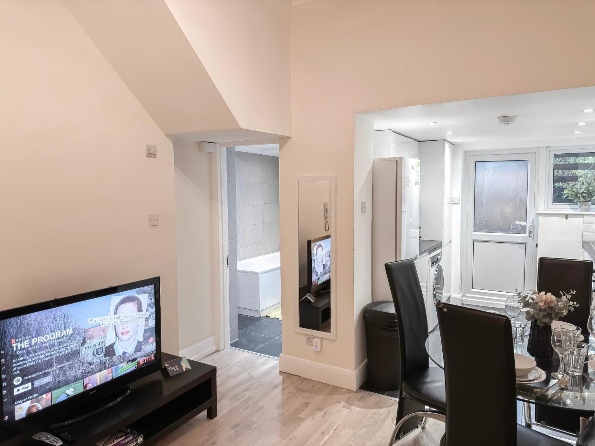 1bedroom Flat With Small Garden In Finsbury Park, Highbury * London