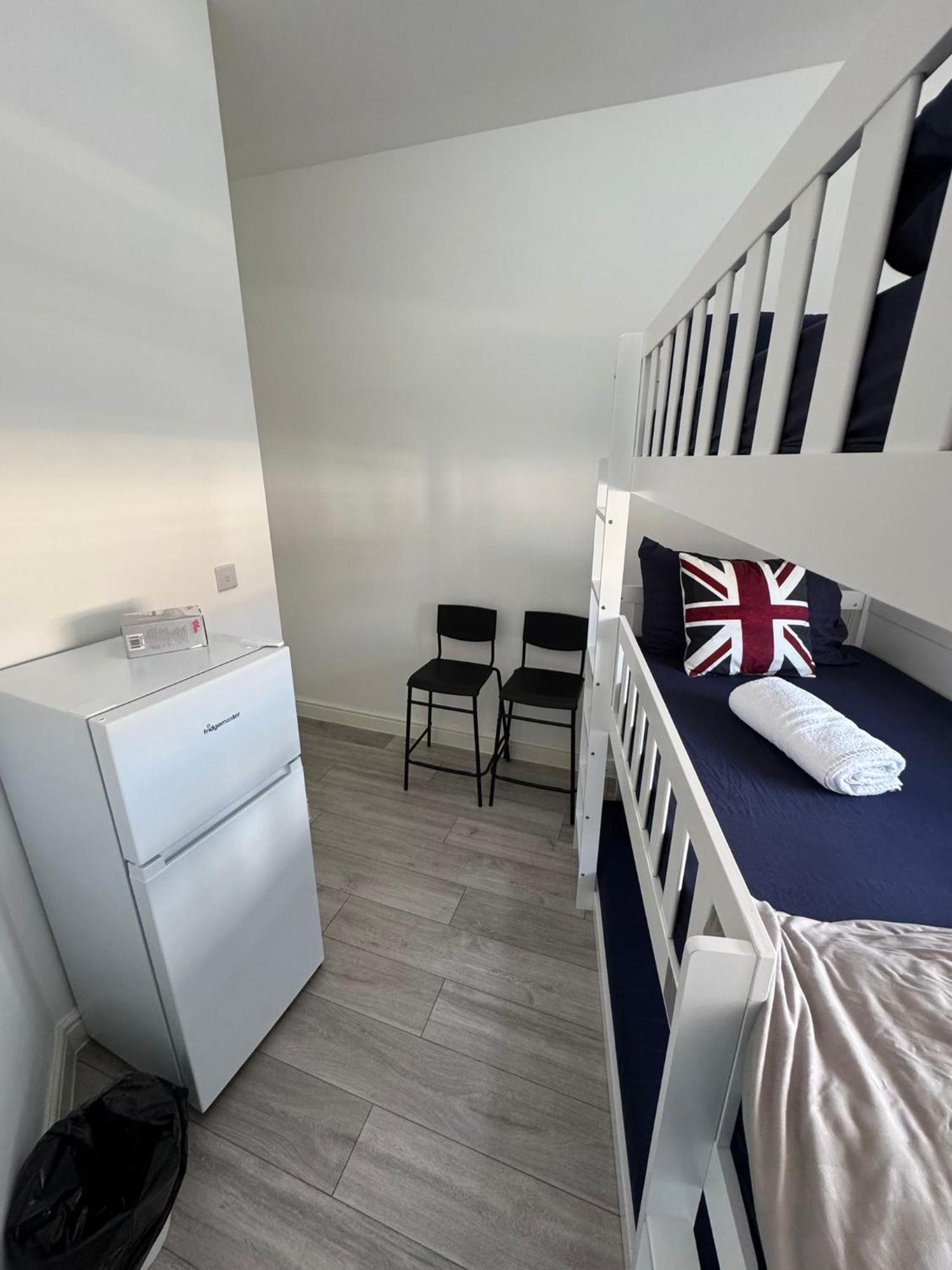 Guest house Willesden Budget *