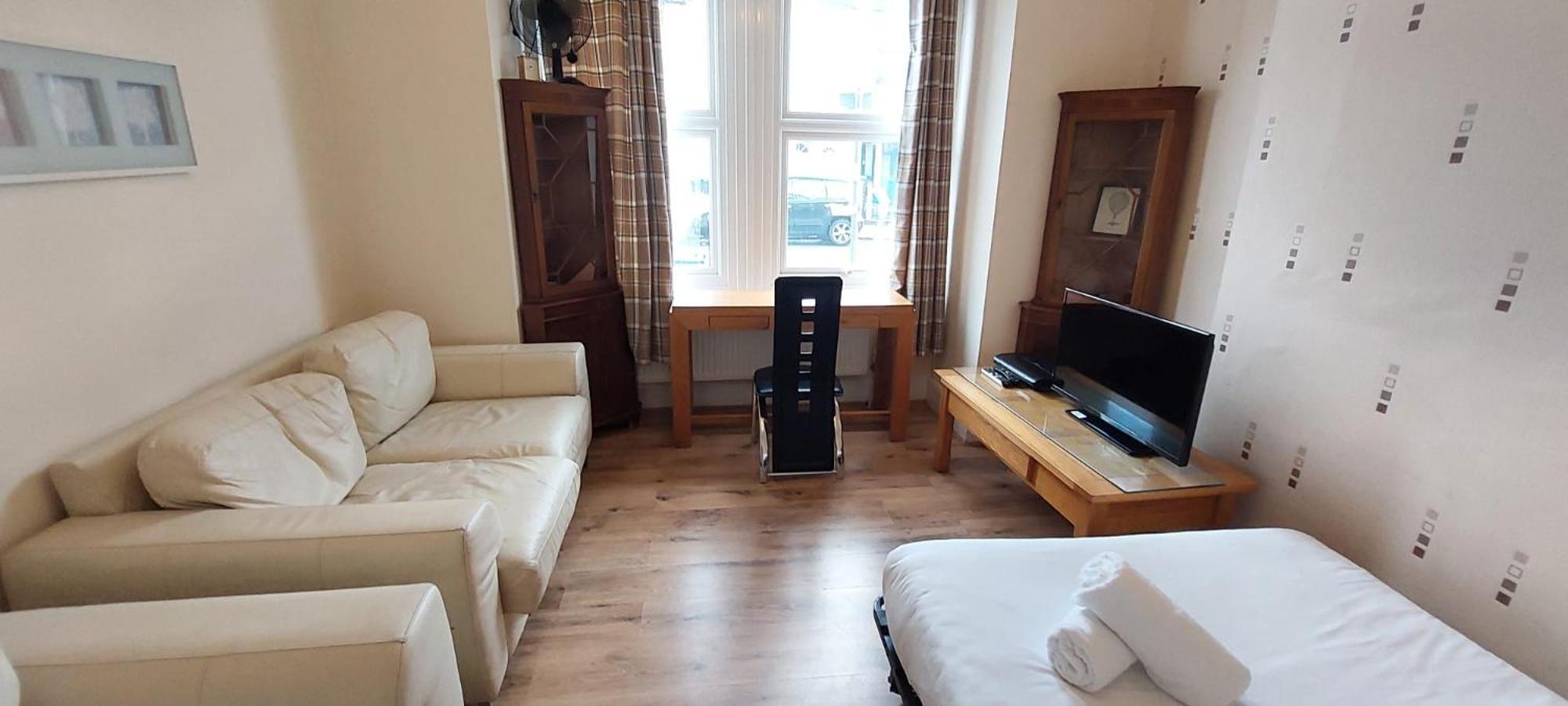 Boundary Road, 1 Bedroom & 2 Bedroom Flats * Londra