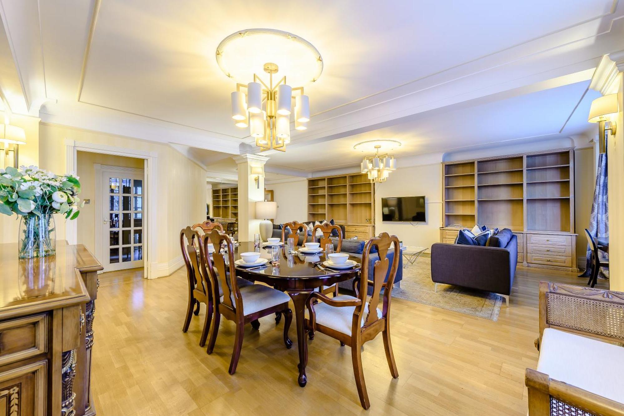 Apartment Strathmore Court London
