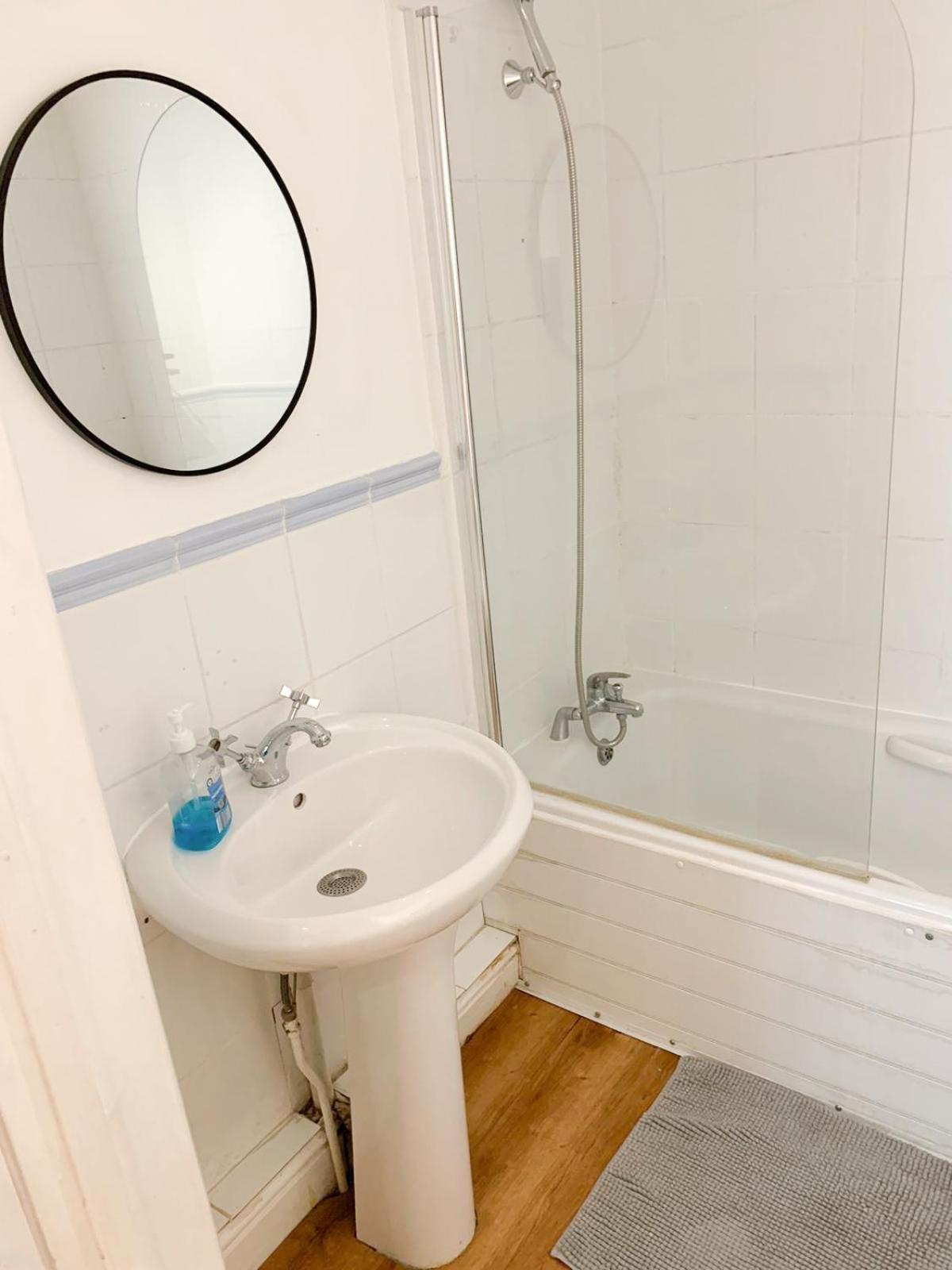 Lejlighed Lovely 1 Bedroom Flat In West Kensington London, Shepherd's Bush
