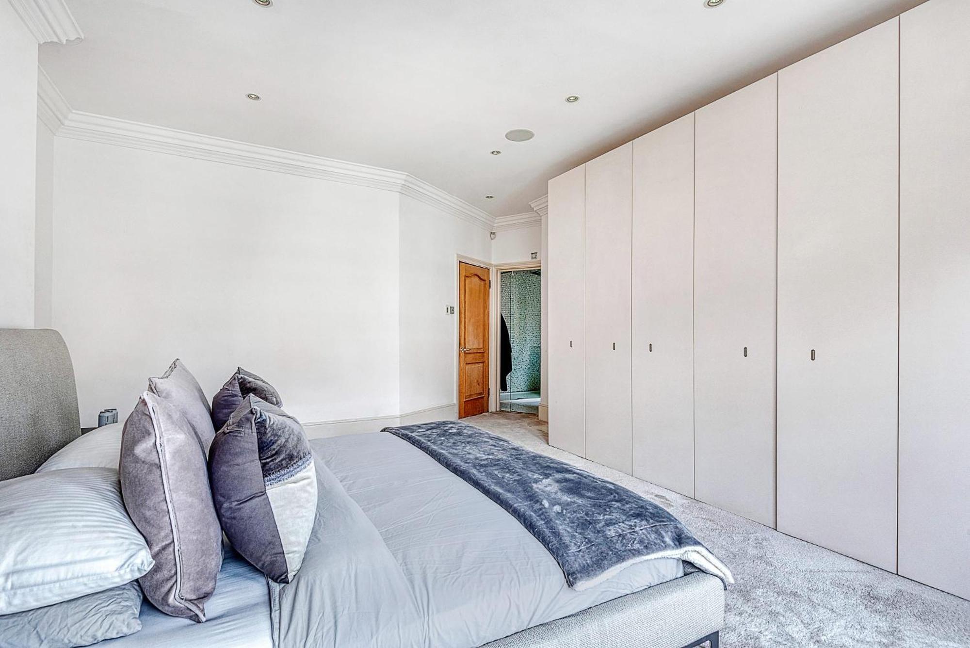 The King Of Spades Apartment London