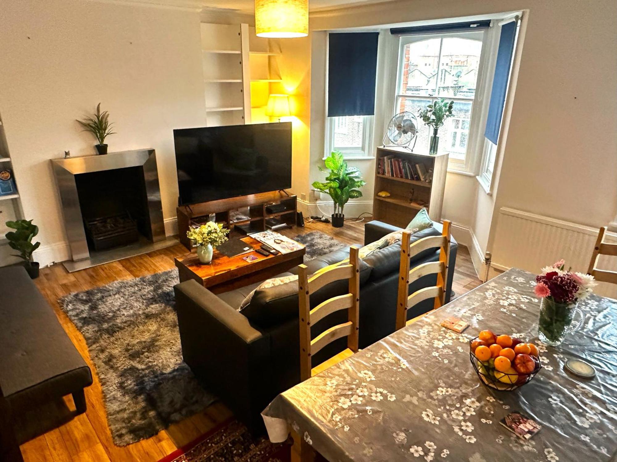 Delightful By Kensington & Chelsea Desirable Locations W8 Sw Lejlighed