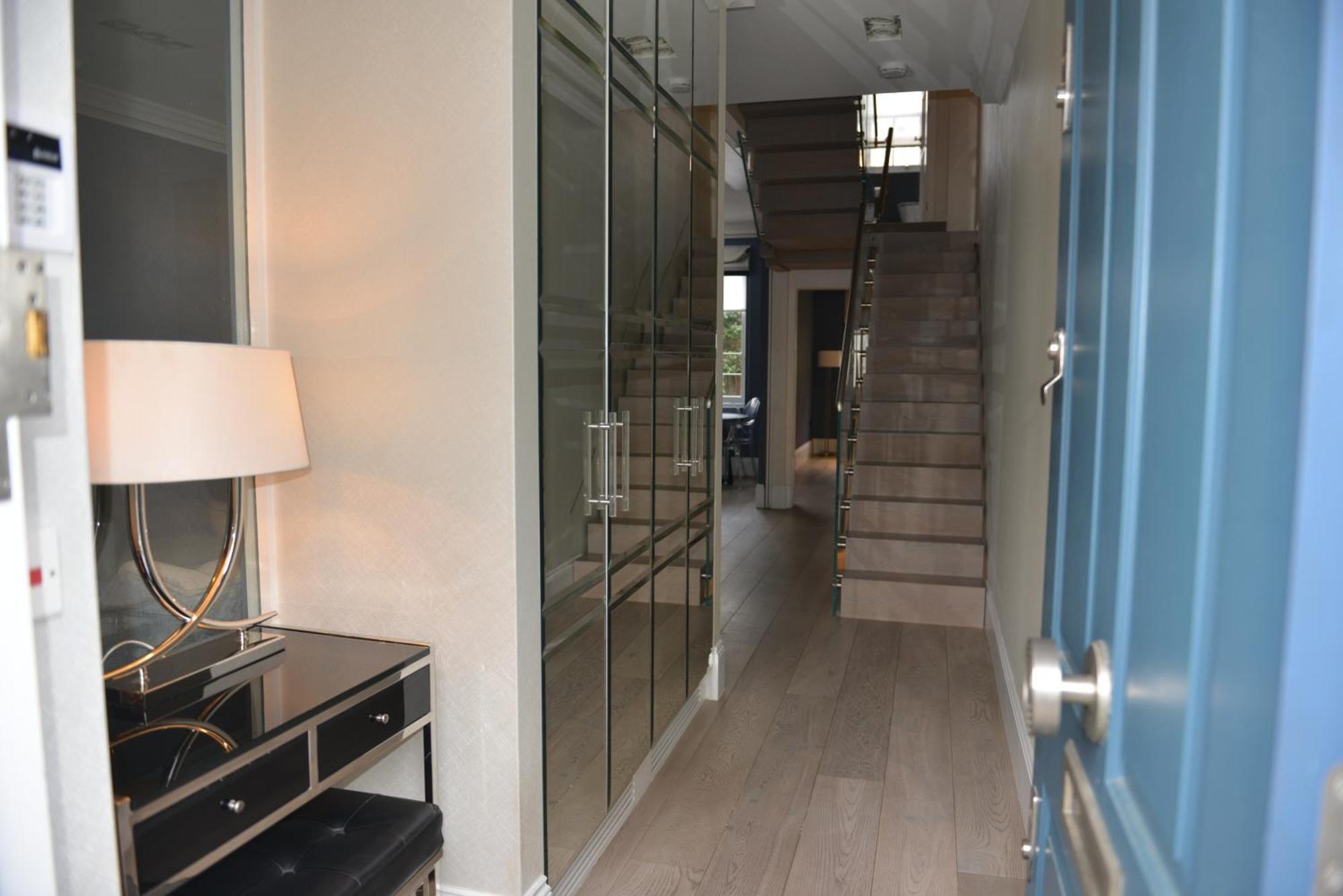 Villa Luxury 4 Bedrooms 5 Baths 2 Receptions Family House With Garden Chelsea *