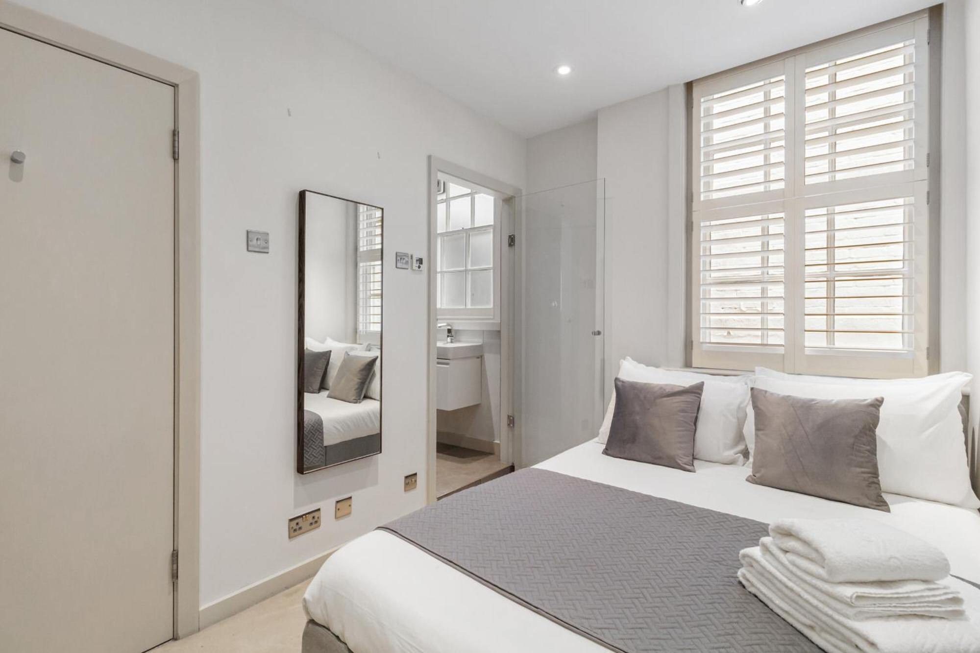 Luxurious Townhouse - La Reserve Knightsbridge Apartment London