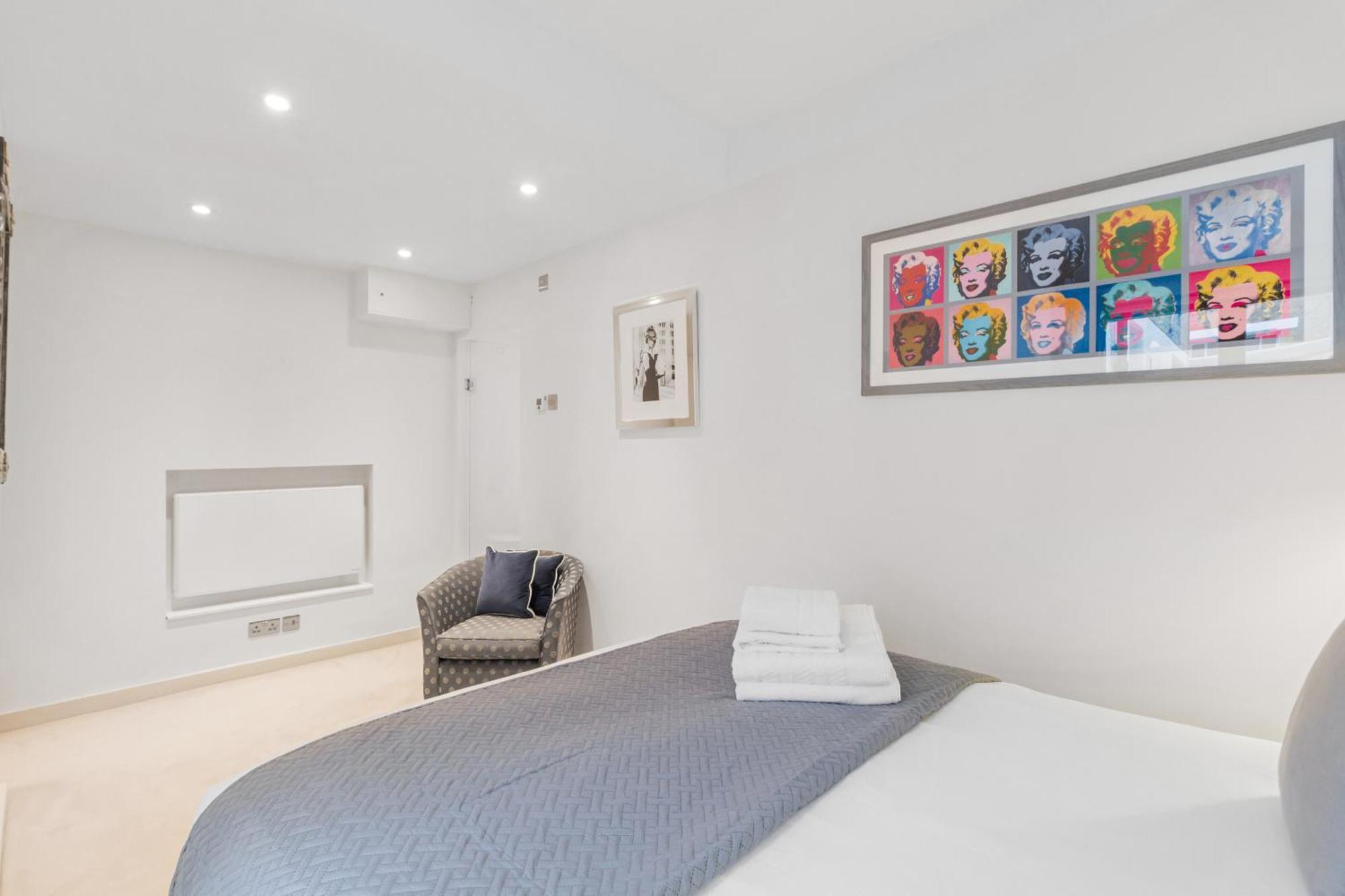 Luxurious Townhouse - La Reserve Knightsbridge * London