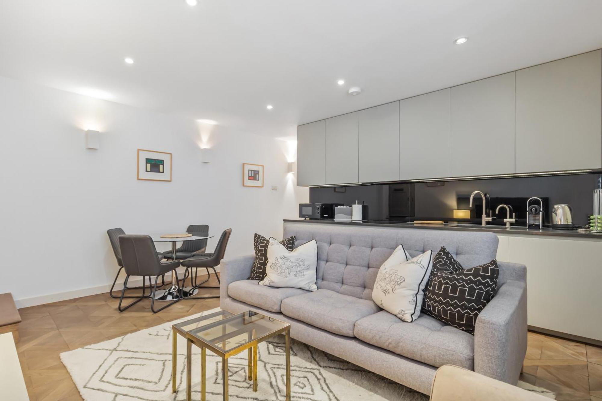 Apartment Luxurious Townhouse - La Reserve Knightsbridge London