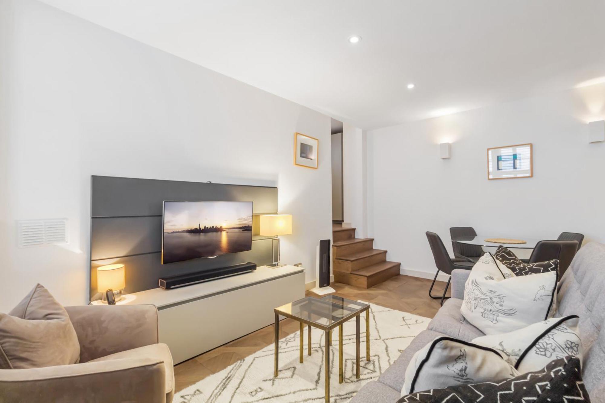 Apartment Luxurious Townhouse - La Reserve Knightsbridge London