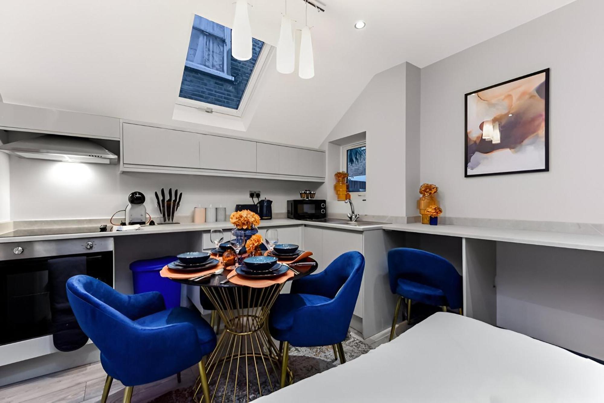 Lejlighed Palatial Style House Secs To Lovely River Walk