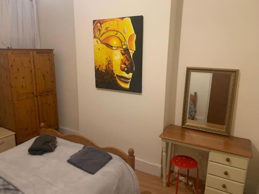 7 Bedroom Victorian House Zone 2 Londen
