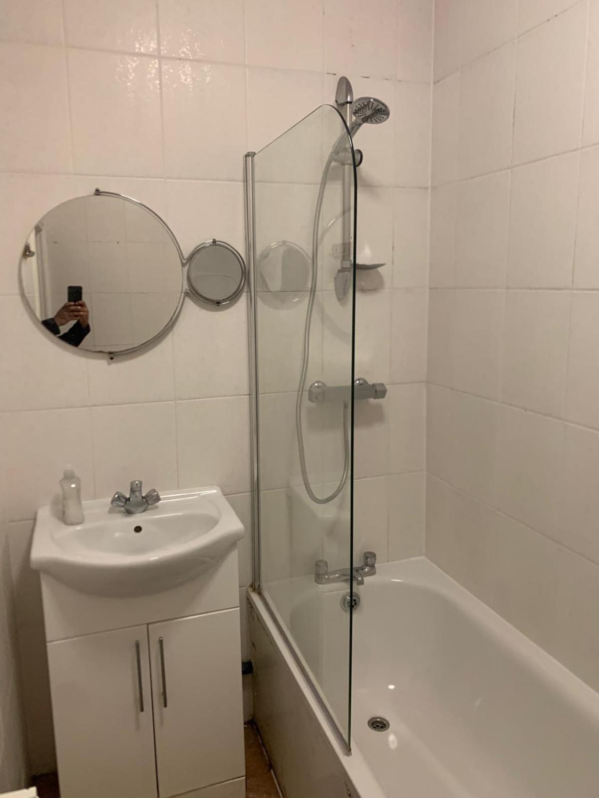 7 Bedroom Victorian House Zone 2 * Londen
