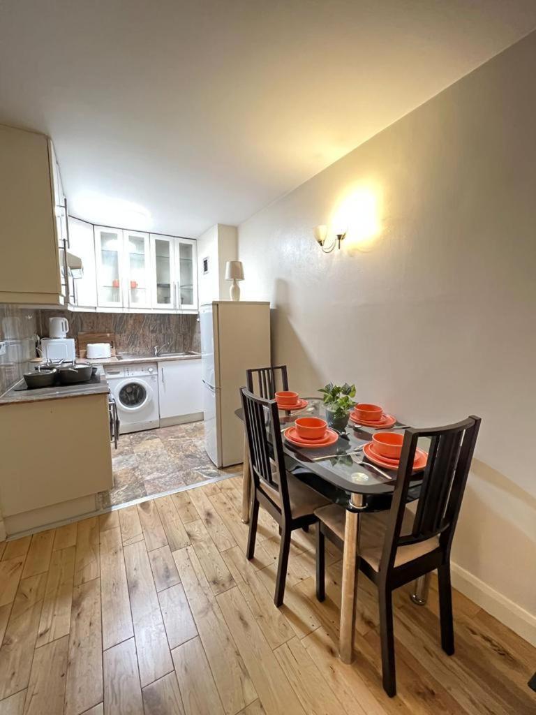 Chelsea Studio - Sleeps 4 - Near Cromwell Hospital